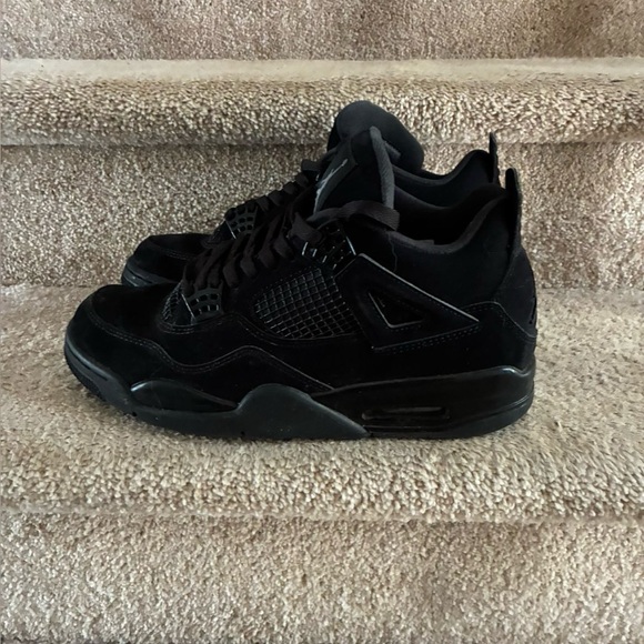 jordan 4 black cat (TAKING OFFERS)